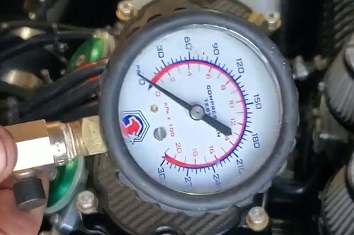 Article How to check compression on a pwc 2 stroke engine. YAMAHA 62t Dasa 1200 16mm stroker